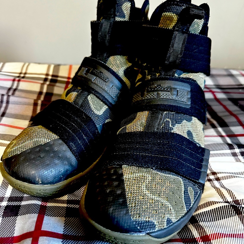 Men’s Nike Lebron Soldier 10 Camo